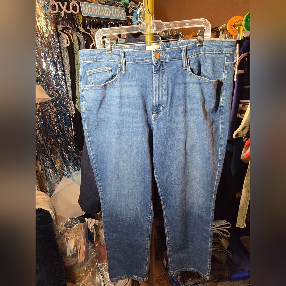 Sz 18/34R NWT UNIVERSAL THREAD Blue  High Rise Straight Jeans Vintage Stretch